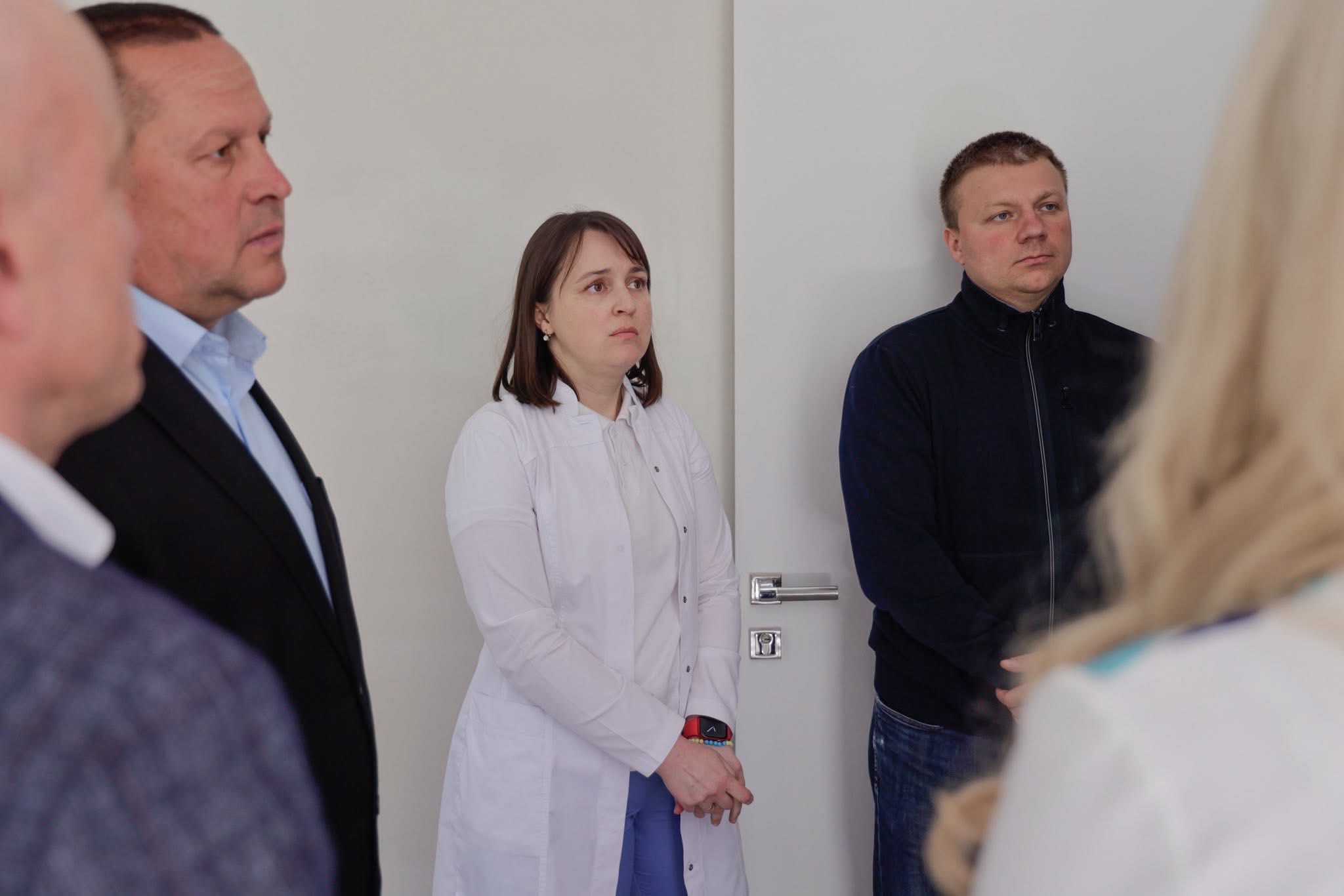 Фото до матеріалу: 14,7 мільйона гривень на нову реабілітацію: в Надвірній завершують капітальний ремонт лікарні
