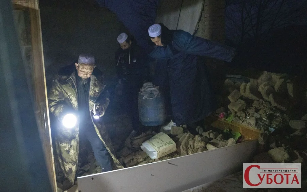 Фото до матеріалу: Землетрус у Китаї: кількість загиблих зросла до 131 людини