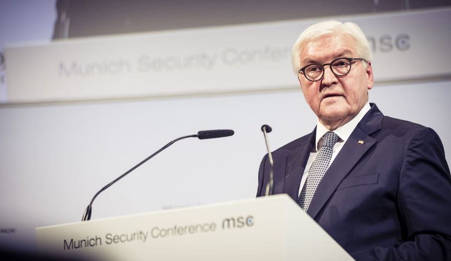 Фото до матеріалу: Німеччина розглядає Штайнмаєра на роль перемовника від ЄС у війні