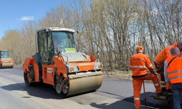 Фото до матеріалу: ДТП біля ТЦ у Вінниці: 10-річного самокатника госпіталізували після наїзду авто