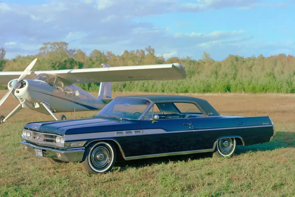 Фото до матеріалу: Класичний Buick Wildcat 1965 року буде експонувати на фестивалі Old Car Land у Києві