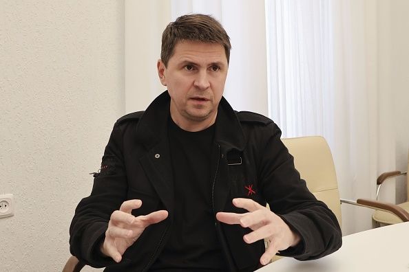 Фото до матеріалу: Консультант Офісу Президента: Зеленський не коментуватиме розслідування корупції