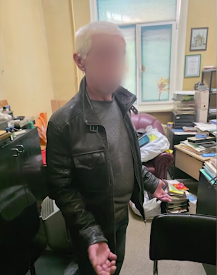 Фото до матеріалу: У Києві чоловік розтрощив обладнання кав'ярні та травмував баристу