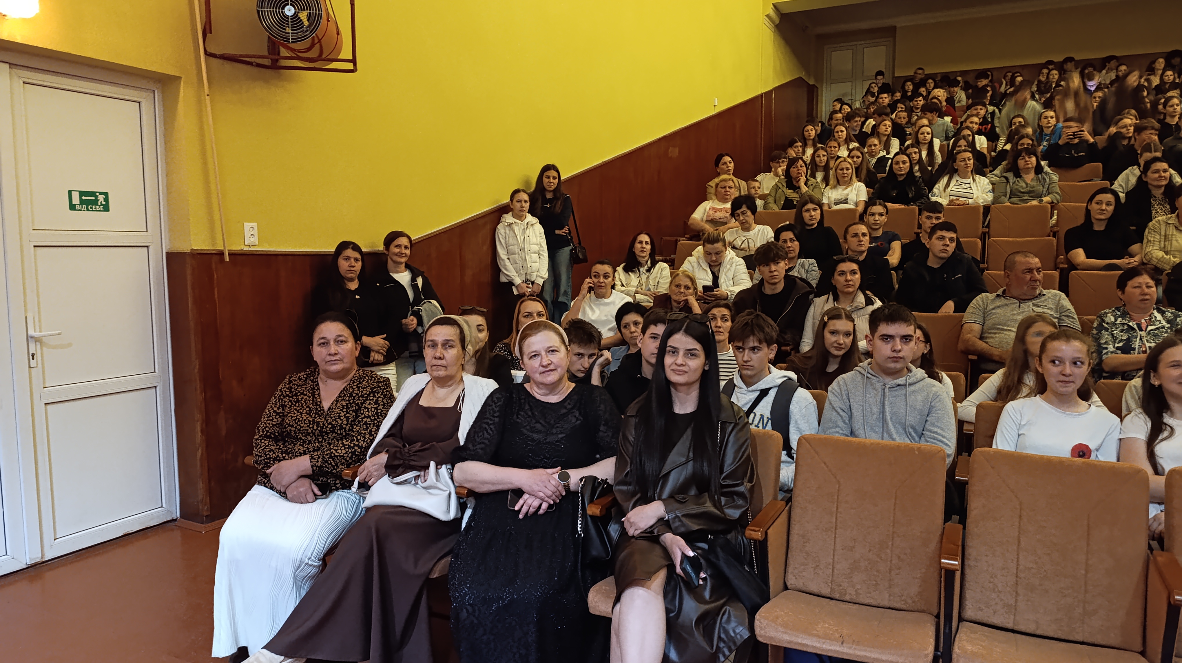 Фото до матеріалу: Свалявщина вшанувала матерів: концерт, подяки та виставка мистецтв