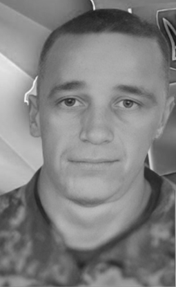 Фото до матеріалу: Четверо захисників з Хмельниччини повернулися додому «на щиті»: прощання та поховання
