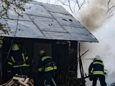 Фото до матеріалу: У Львові вогнеборці ліквідували пожежу в автомобілі Nissan