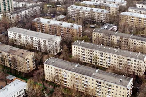 Фото до матеріалу: Україна масштабує використання наземних роботів на фронті: до 30% завдань виконуватимуть машини