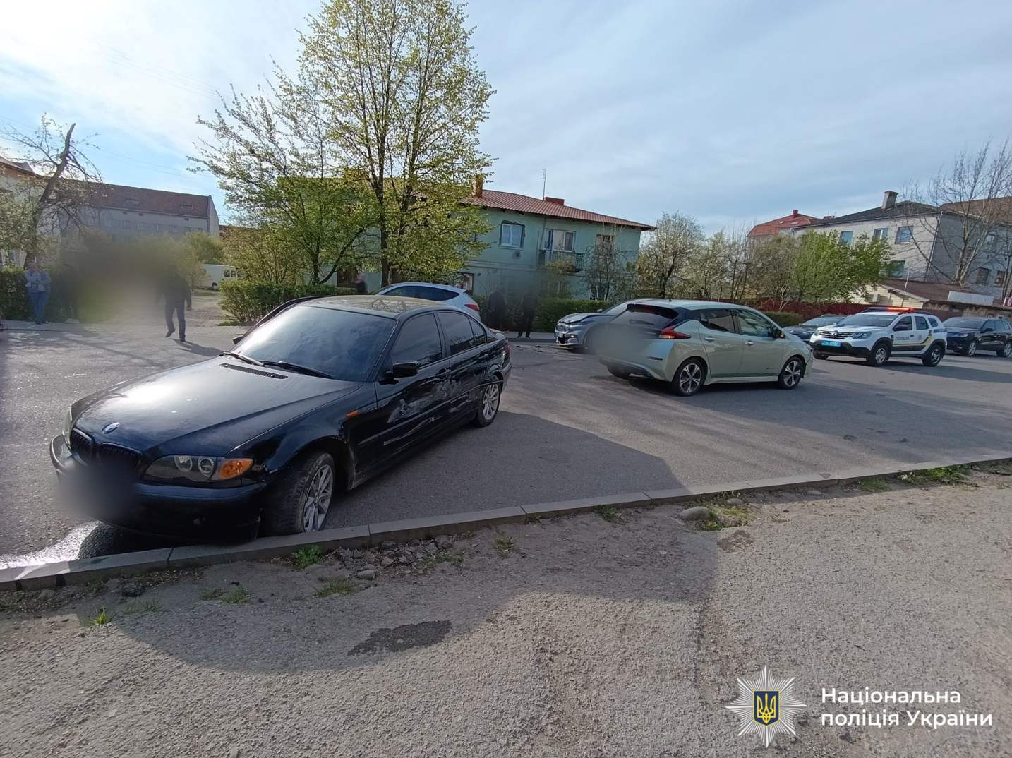 Фото до матеріалу: У Богородчанах зіткнулися три авто: серед пасажирів були четверо дітей (ФОТО)