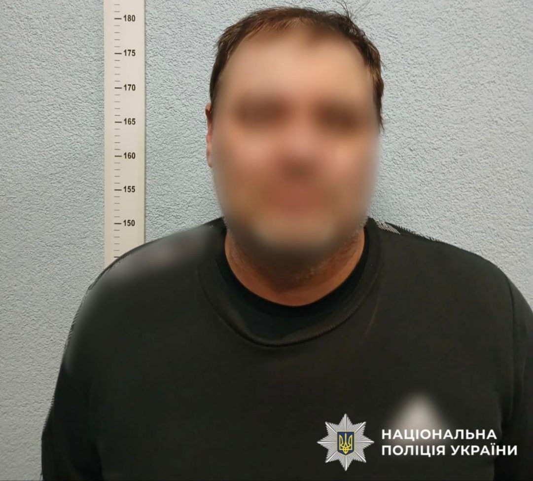 Фото до матеріалу: У Київській області викрили зброяра, який продав гранатомет через пошту