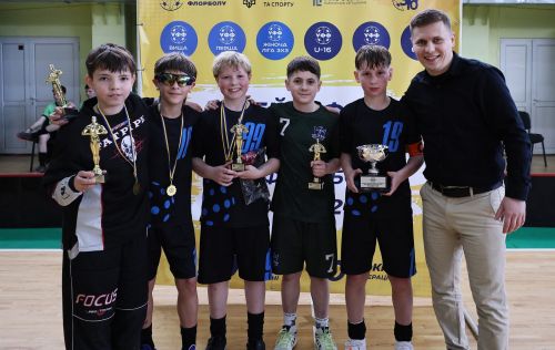 Фото до матеріалу: Тернопільські команди здобули золото і срібло чемпіонату України з флорболу