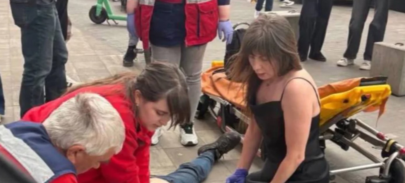 Фото до матеріалу: У Києві чоловік помер біля метро «Політехнічний інститут»: свідки звинуватили працівників у відмові надати дефібрилятор