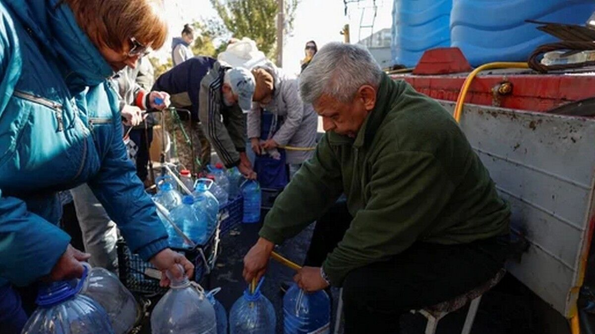 Фото до матеріалу: Українці можуть залишитись без води через атаки на інфраструктуру: як підготуватися до можливих перебоїв