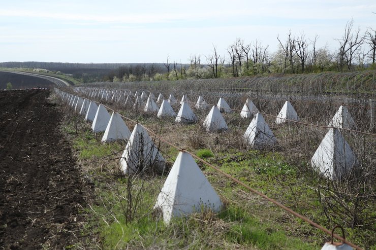 Фото до матеріалу: ОК «Захід» зміцнює оборону на кордоні з Придністров'ям: перевірка генералом Шведюком