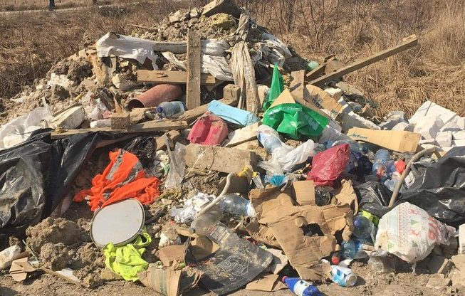 Фото до матеріалу: Фотопастки в Чутівській громаді: як боротимуться зі стихійними звалищами