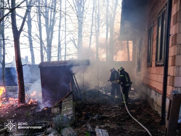 Фото до матеріалу: Пожежа на дитячому атракціоні у Вінниці: ще 18 пожеж за добу в області