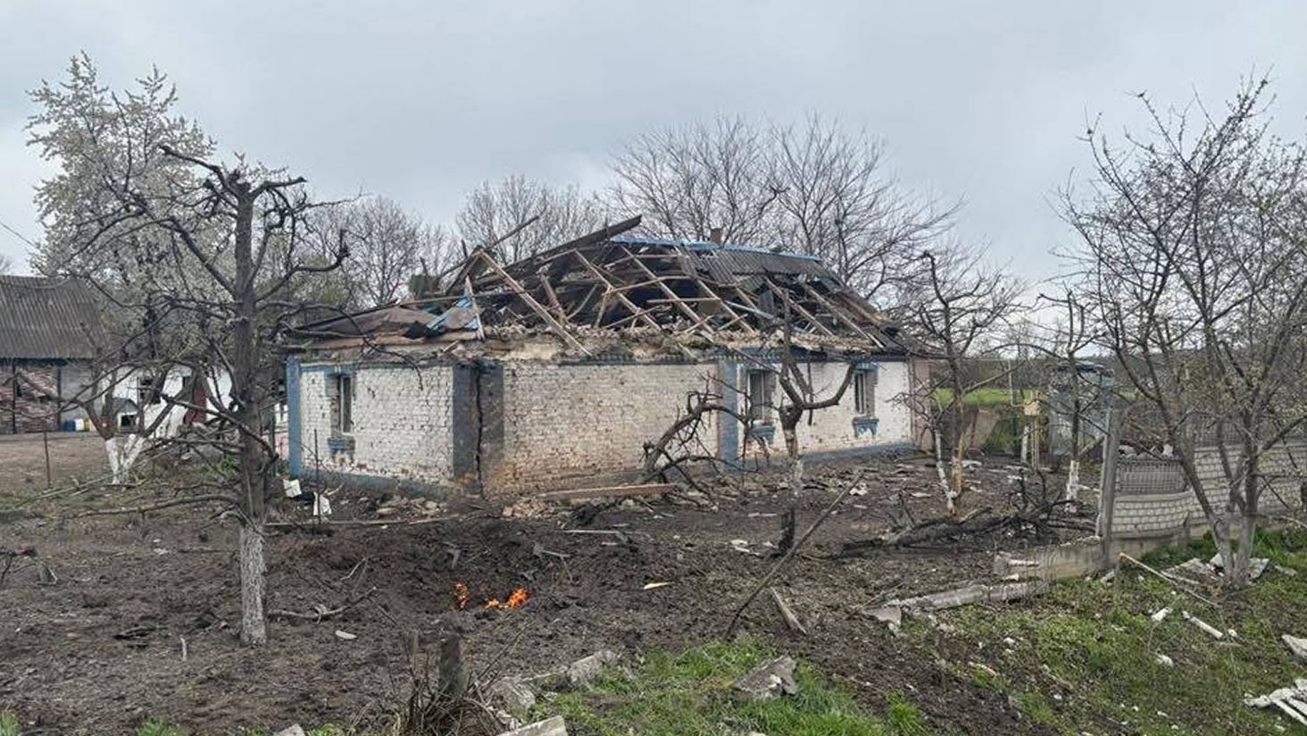 Фото до матеріалу: Вінниччина: ворожий БпЛА зруйнував будинок, жінку госпіталізували