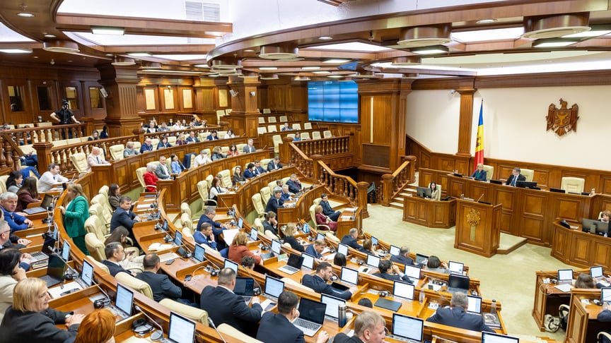 Фото до матеріалу: У Молдові підтримали заборону на російську мову в парламенті. Обурена опозиція покинула залу