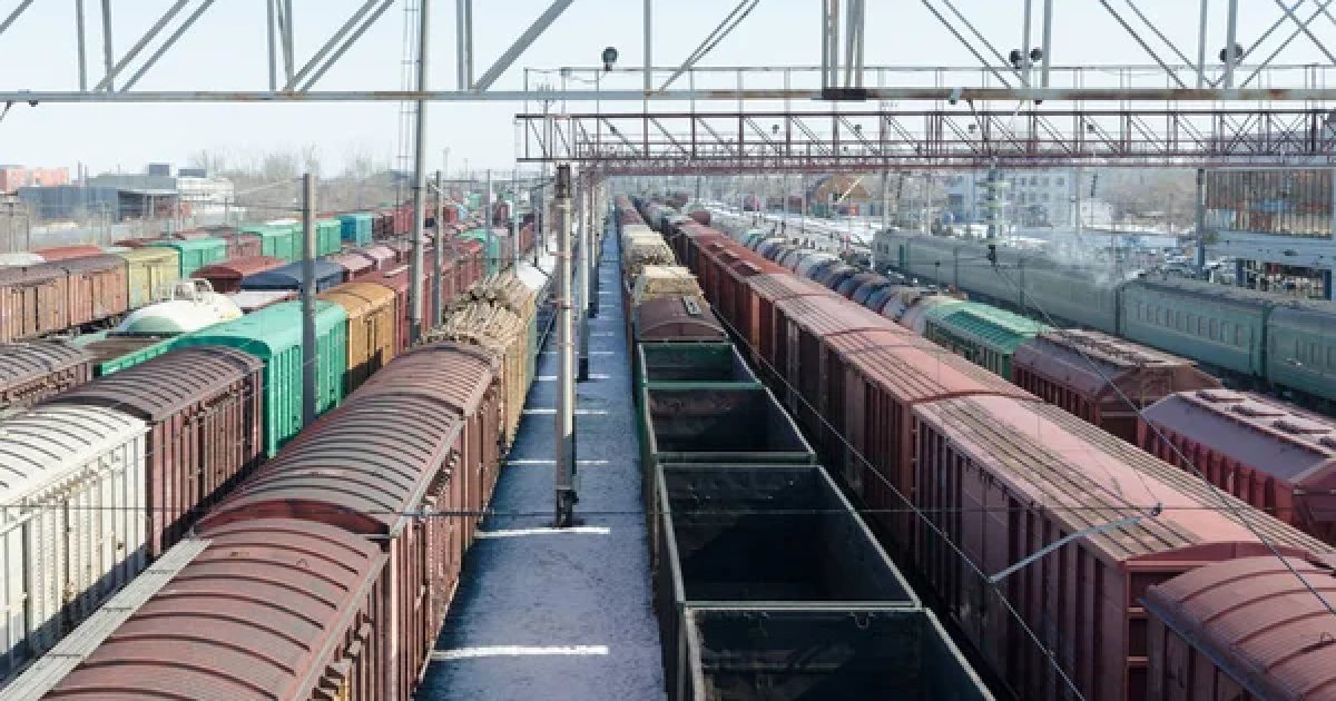 Фото до матеріалу: Укрзалізниця підвела підсумки квітня: 2,9 млн тонн зерна та перевага морських портів
