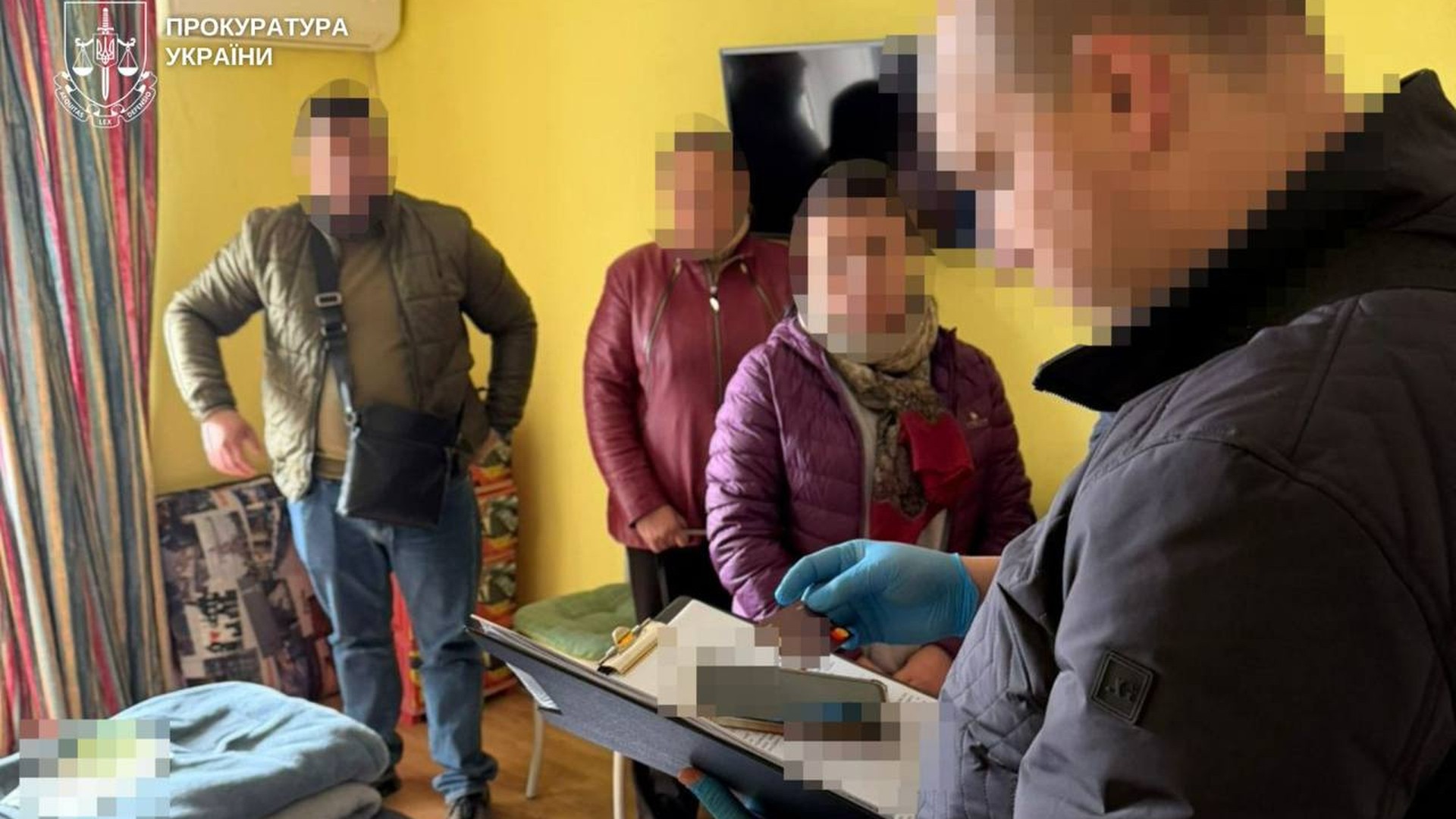 Фото до матеріалу: У Києві затримали власницю фірми, що ремонтувала приміщення «уряду ЛНР» на суму понад 630 тис. грн