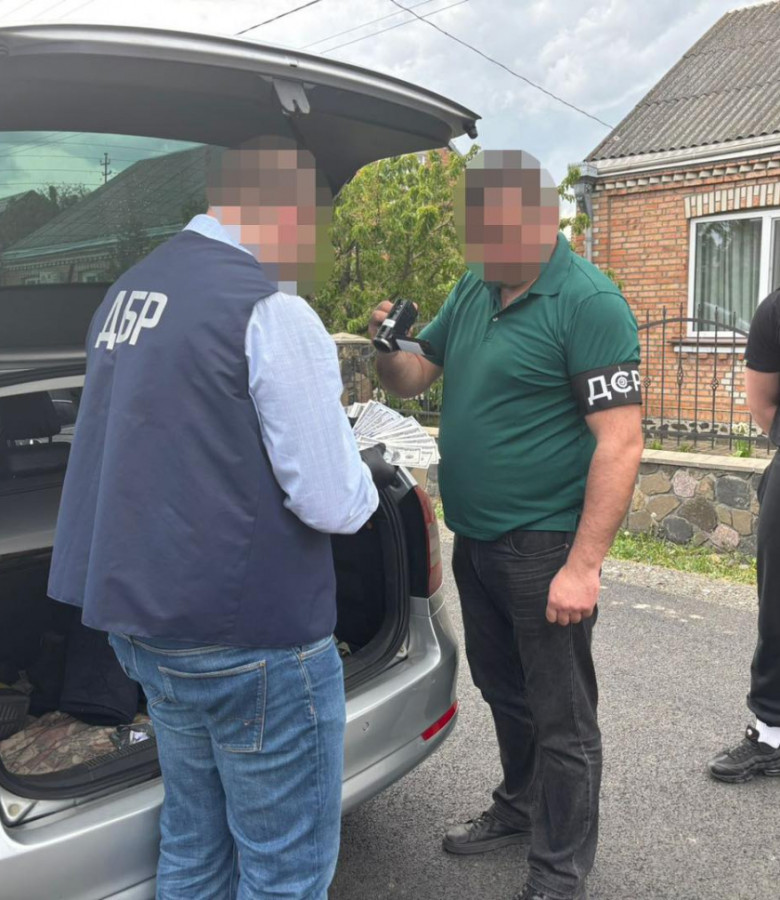 Фото до матеріалу: ДБР розкрив схему втечі військових із частин у Львівщині: винагорода до 15 тисяч доларів