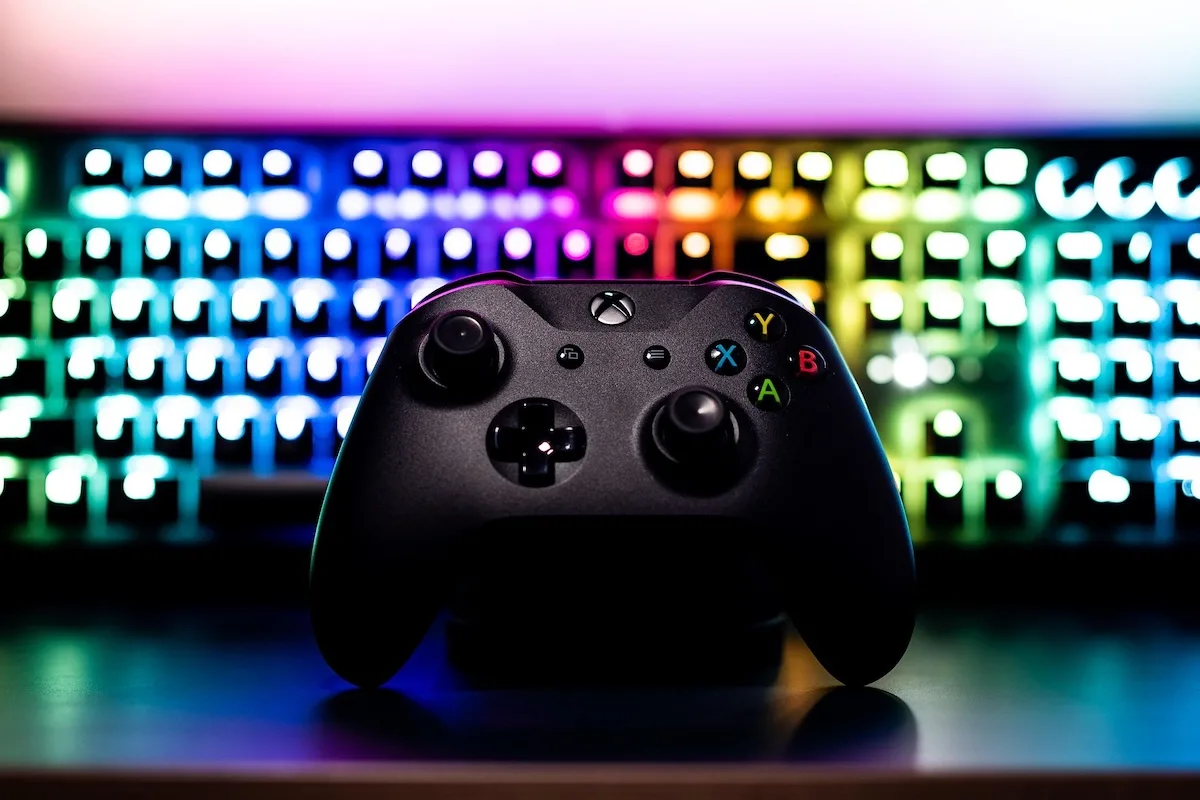 Фото до матеріалу: Як обрати геймпад для ПК у 2026 році: огляд Xbox, DualSense та Razer