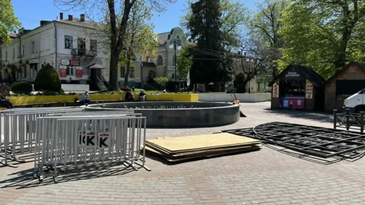 Фото до матеріалу: Фонтан на площі Героїв у Калуші можуть увімкнути вже цього тижня