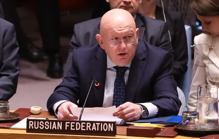 Фото до матеріалу: «Гірше за піратів»: Нєбєнзя виправдав Іран у блокуванні Ормузької протоки та засудив західні санкції