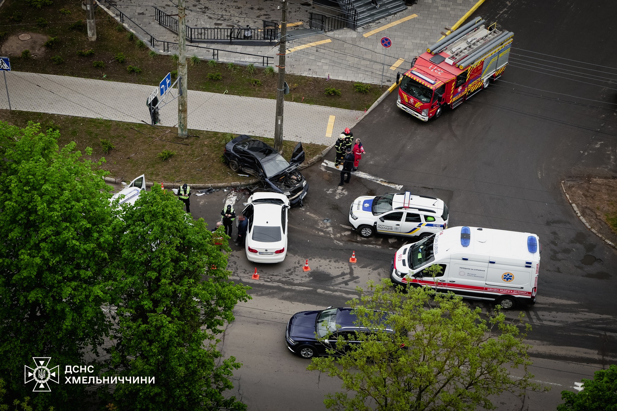 Фото до матеріалу: Аварія на Тернопільській: Audi та Volkswagen зіткнулися в Хмельницькому