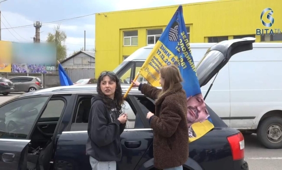 Фото до матеріалу: Загибель земляка Ростислава Цаля сколихнула Калинівську громаду