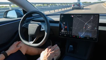 Фото до матеріалу: GM планує автопілот без нагляду водія до 2028 року