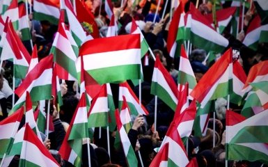 Фото до матеріалу: Петер Мадяр оголосив про грандіозне святкування падіння режиму Орбана в Угорщині