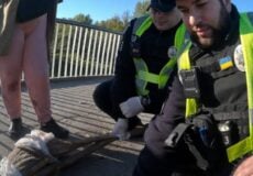 Фото до матеріалу: Суд зобов'язав ДРАЦС виправити помилки в акті народження на Хмельниччині