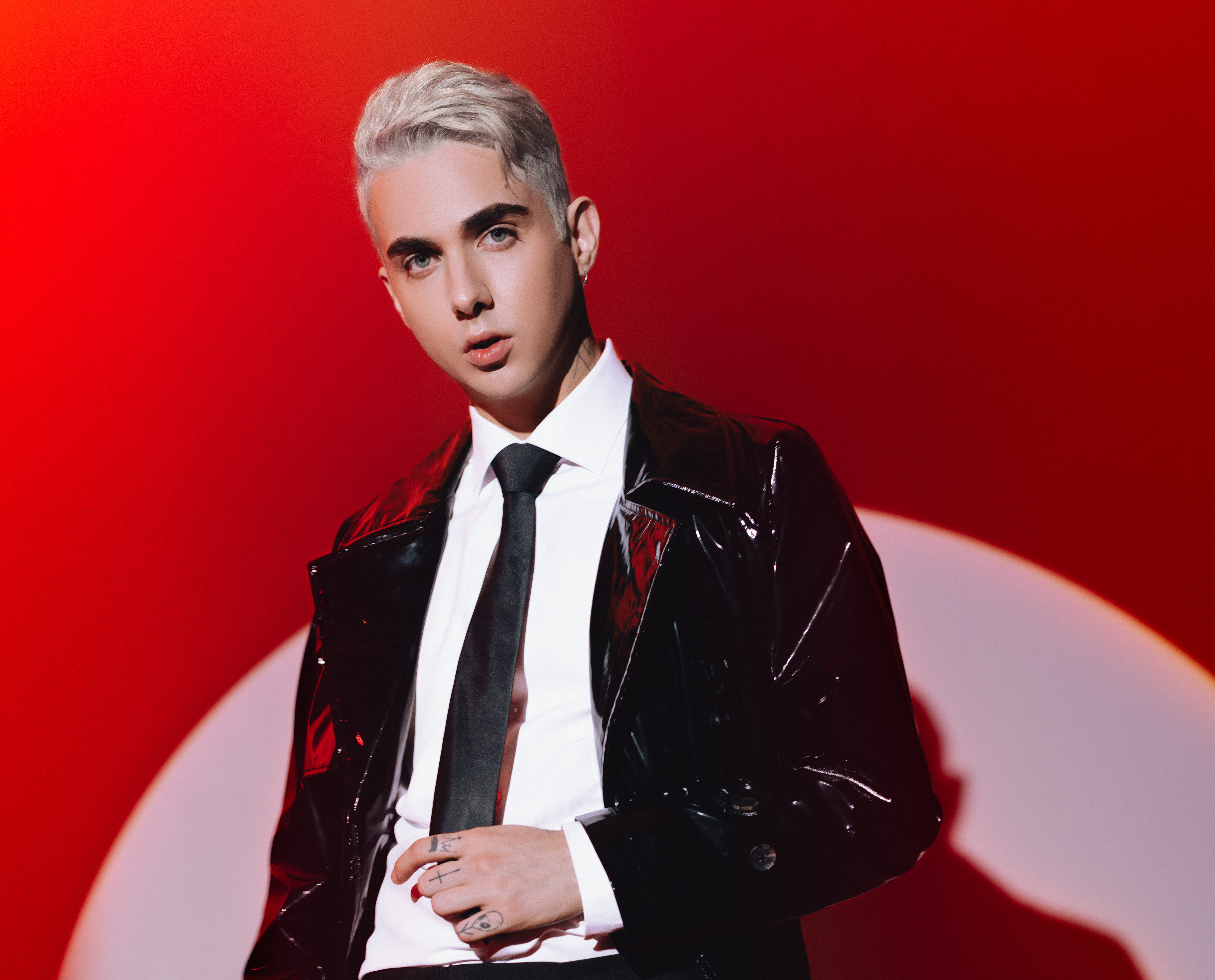 Фото до матеріалу: MÉLOVIN святкує 27-річчя у Львові: новий кліп, концерт та відверта розмова про життя