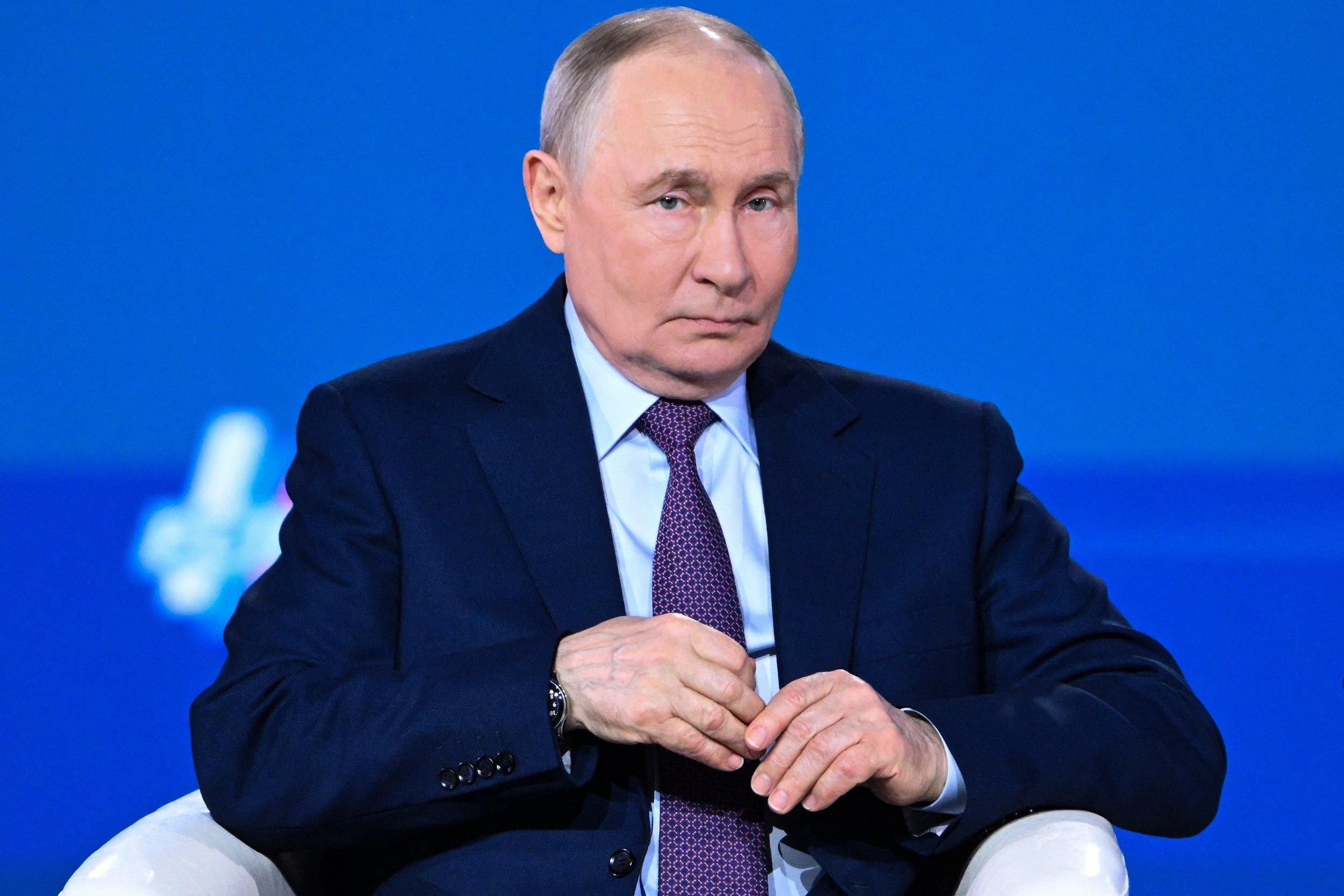Фото до матеріалу: Росія зберегла рівень нафтового експорту попри атаки України: що буде у травні