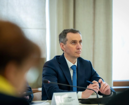 Фото до матеріалу: Зарплати медиків в Україні зросли в 2026 році: скільки отримують лікарі ЕМД та первинки