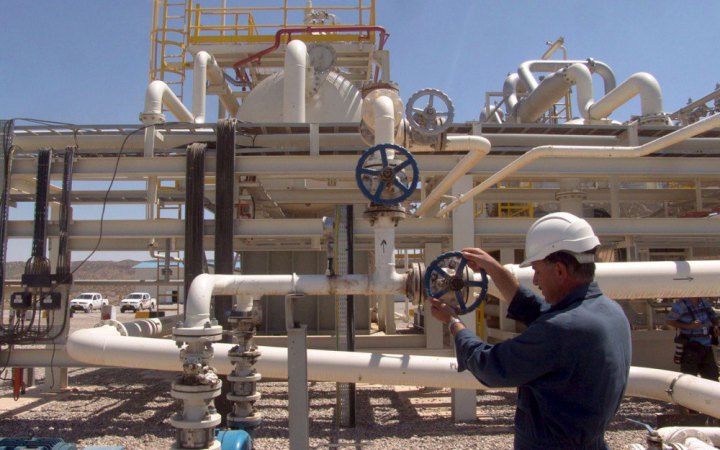 Фото до матеріалу: Ірак запропонував знижки на нафту за умови проходження через Ормузьку протоку