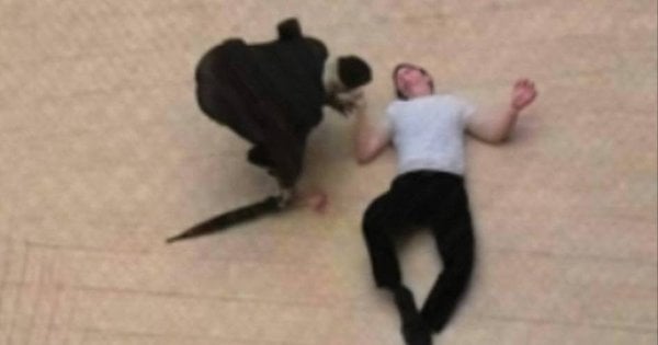 Фото до матеріалу: У «Форумі Львів» хлопець впав з третього поверху: він вижив