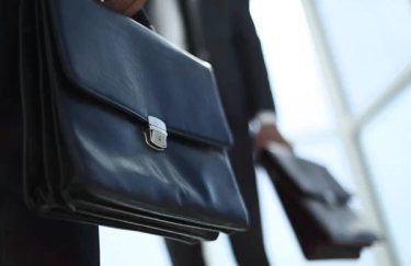 Фото до матеріалу: Зарплати чиновників сягнули 95 тисяч: у яких відомствах платять найбільше
