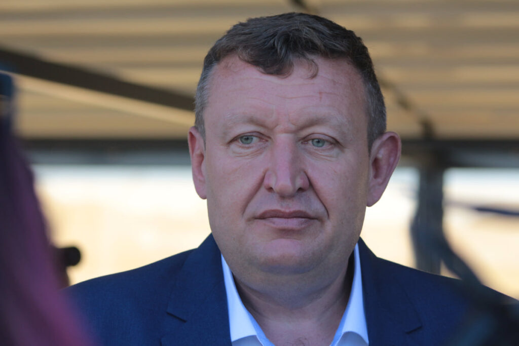 Фото до матеріалу: Садовий ветував паркінг на площі Міцкевича: інвестор не відповів на запитання громадськості