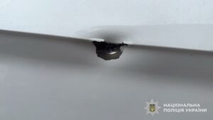 Фото до матеріалу: На Львівщині стріляли у автомобіль: затримали зловмисника