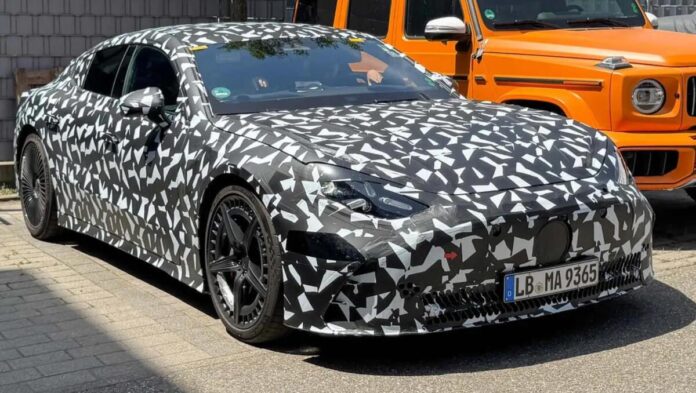 Фото до матеріалу: Mercedes-AMG представив електроседан потужністю понад 1000 к.с. для фанатів V8