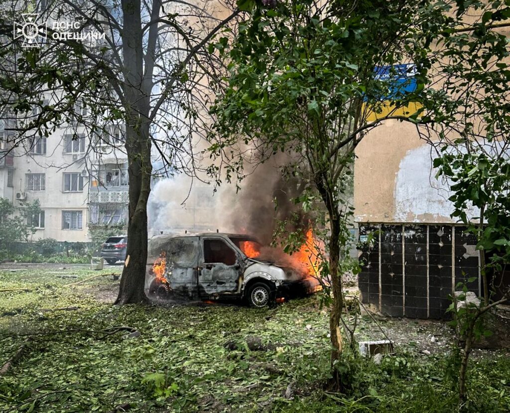 Фото до матеріалу: Зеленський прокоментував масовану атаку РФ під час візиту США до Китаю