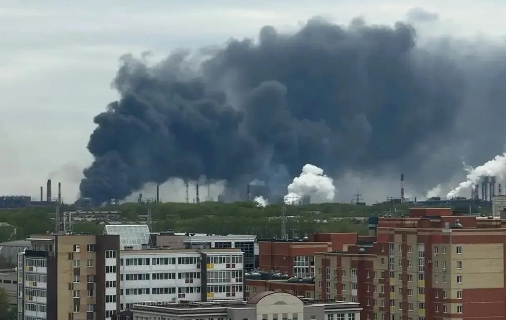 Фото до матеріалу: На Череповецькому металургійному комбінаті РФ спалахнула пожежа
