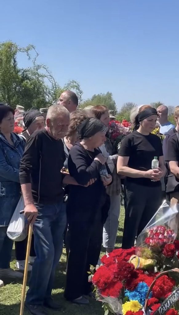 Фото до матеріалу: Бердичівщина попрощалася з Героєм Віктором Кухаром: повернення через два роки невідомості