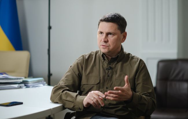 Фото до матеріалу: Подоляк про "плівки Міндіча": влада не звільнятиме чиновників лише на основі публікацій