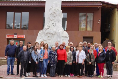Фото до матеріалу: «Сакура» на рейках: між Києвом і Ужгородом запустили унікальний поїзд, який уже назвали символом нової України