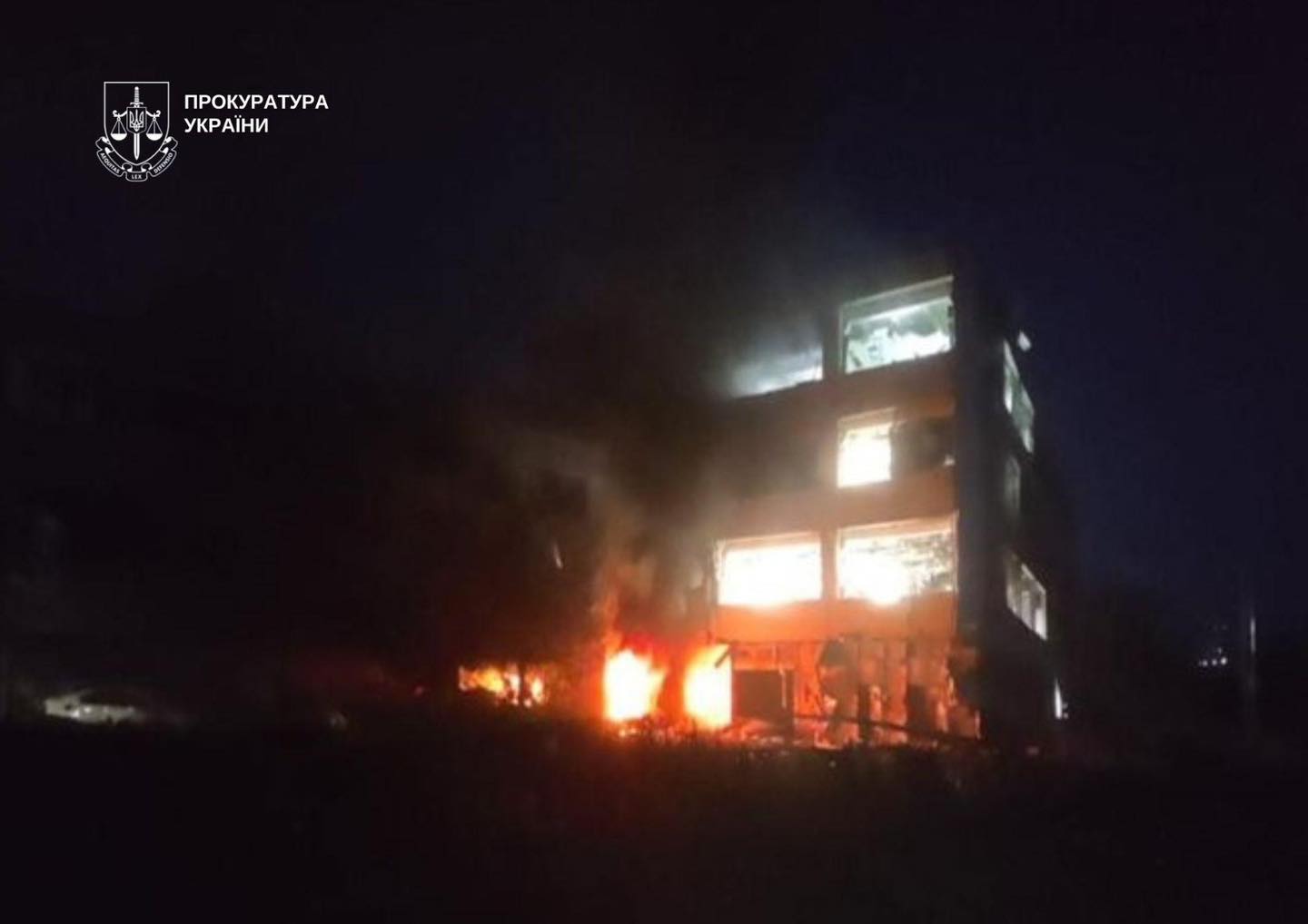 Фото до матеріалу: Росіяни запустили понад 600 дронів та 50 ракет проти Києва: триває рятувальна операція