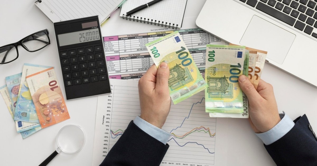 Фото до матеріалу: Курс долара та євро в Україні: офіційні дані на 13 травня 2026 року