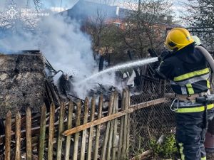 Фото до матеріалу: Рятувальники ліквідували 19 пожеж на Вінниччині: займання атракціону у Вінниці та інциденти у селах