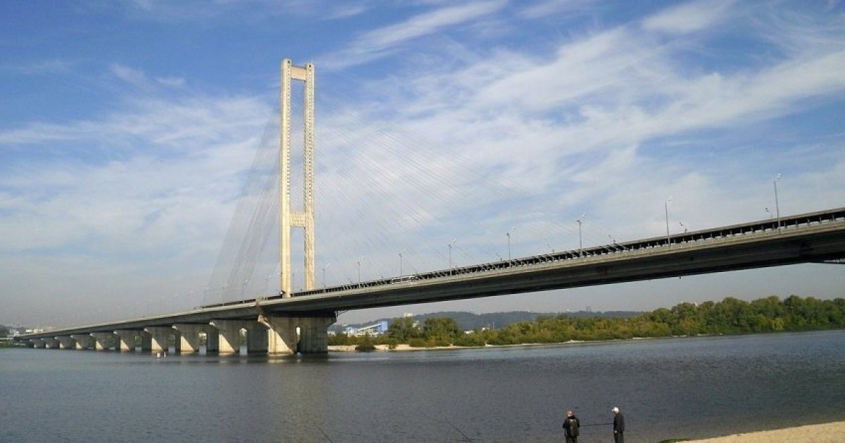 Фото до матеріалу: Південний міст у Києві частково перекриють через ремонт: коли чекати заторів